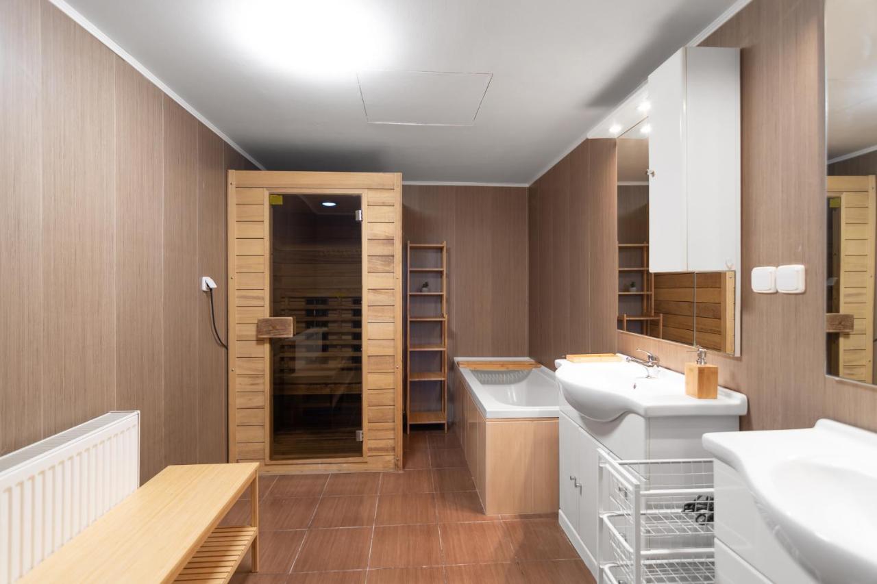 The Bookhouse, 5-Bedroom Residence By Prague Castle Buitenkant foto